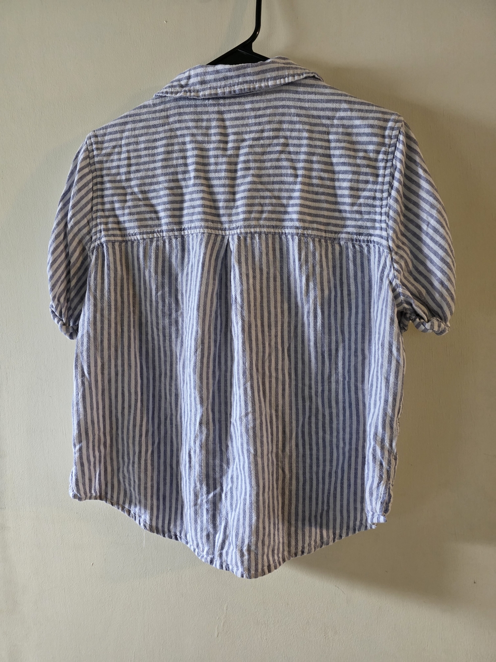 Universal Thread Blue and White Striped Button-Down Shirt - Picture 4 of 4